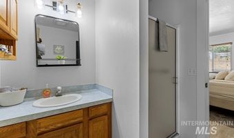 204 W Kerby St, Cascade, ID 83611