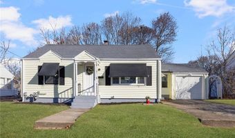 17 Loring St, Cranston, RI 02920
