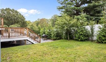 7 Jill Ct, East Providence, RI 02915