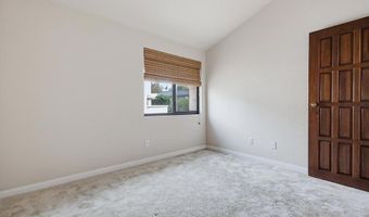 5715 Baltimore Dr 23, La Mesa, CA 91942