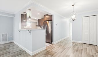 5909 QUANTRELL Ave 203, Alexandria, VA 22312