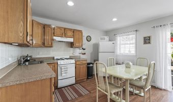 145 W 1ST St, Bayonne, NJ 07002