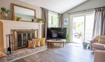 253 Old Oak Post Rd, Amherst, NY 14051