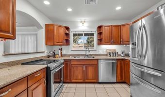 201 Ho'opili Akau St, Kihei, HI 96753