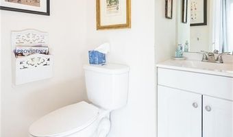 3399 Post Rd 7, Warwick, RI 02886