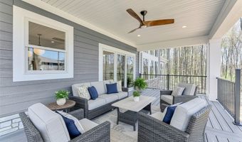 805 Club Dr W, Aurora, OH 44202