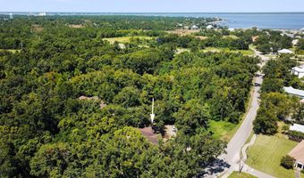 530 N 2nd St, Bay St. Louis, MS 39520