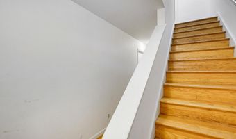 706 N CLEVELAND St, Arlington, VA 22201