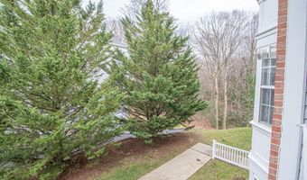 655 BURTONS COVE Way 8, Annapolis, MD 21401