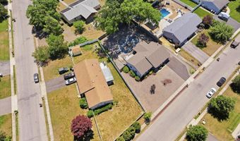 60 Pelican Dr, Bayville, NJ 08721
