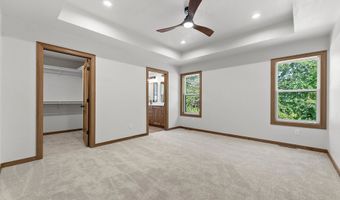 413 CARRIE LYNN Ave, Algoma, WI 54201