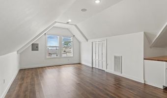 701 Avenue 3, Bayonne, NJ 07002