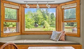429 Polhemus Rd, Cambridge, VT 05464