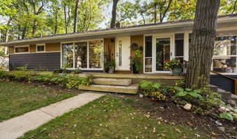 3177 Sunnywood Dr, Ann Arbor, MI 48103