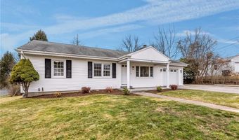 45 Valley View Dr, Cumberland, RI 02864