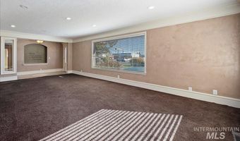 2240 Overland Ave, Burley, ID 83318