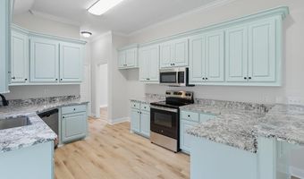 231 Greensview Dr, Brandon, MS 39047