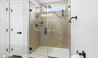 19 Kiln Dr 219, Aberdeen, NJ 07721