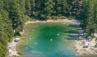 10240 E Howard Rd, Athol, ID 83801
