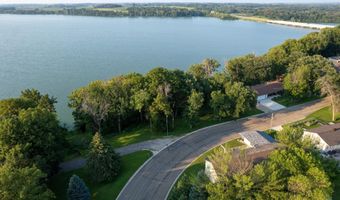 1701 Oakwood Ter, Albert Lea, MN 56007