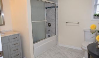 424 Remsen Ave, Avenel, NJ 07001