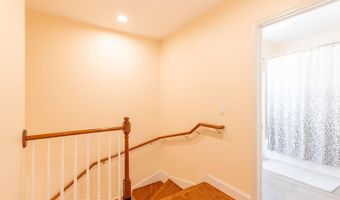 81 Floral St, Bath, ME 04530