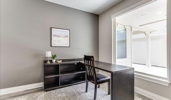 4936 N Prestwick Ave, Bel Aire, KS 67226