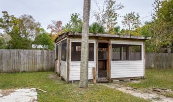 76 Ave H, Apalachicola, FL 32320
