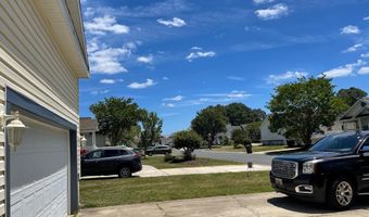 17 WHITE CRANE Dr, Berlin, MD 21811
