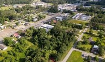 340 S Main St, Baxley, GA 31513