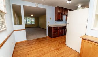 105 S Dubuque St, Albion, IA 50005