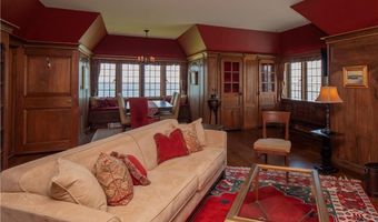 57 Ledge Rd 2, Newport, RI 02840