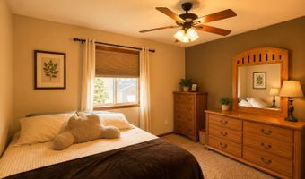 1208 Plum Ln, Aberdeen, SD 57401