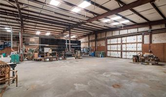 909 C St, Barling, AR 72923