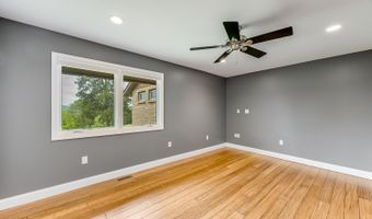 200 Cobb Rd, Aurora, IN 47001