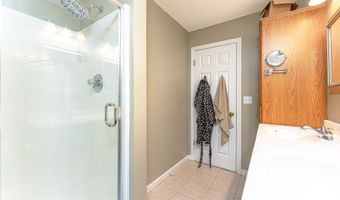 110 Oakwood Cir, Bristol, CT 06010