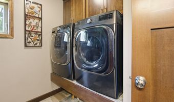 11 KOOLS Ct, Appleton, WI 54914
