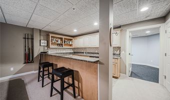 985 W Martin Ave, Amherst, OH 44001