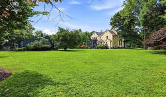 11005 Park Rd, Anchorage, KY 40223