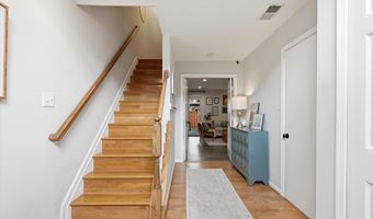 6006 KEBLE Dr, Alexandria, VA 22315