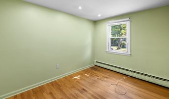 93 Kenwood St, Berlin, CT 06037