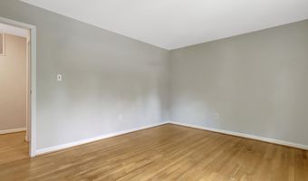 8302 NIGHTINGALE Ct, Annandale, VA 22003