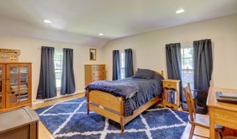 121 Sunset Ln, Berlin, CT 06037