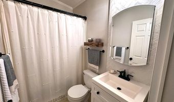 150 Fillmore St, Bennington, VT 05201