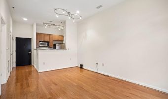 309 HOLLAND 327, Alexandria, VA 22314