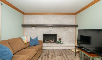 374 Woodlawn Reserve Rd, Akron, OH 44305