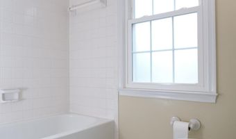 3816 USHER Ct, Alexandria, VA 22304