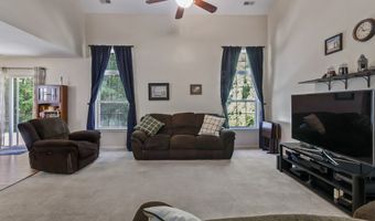 8320 Lake Tree Ln, Indianapolis, IN 46217