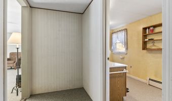 991 Oakland Rd, Belgrade, ME 04917