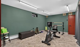 82 W 34TH St, Bayonne, NJ 07002